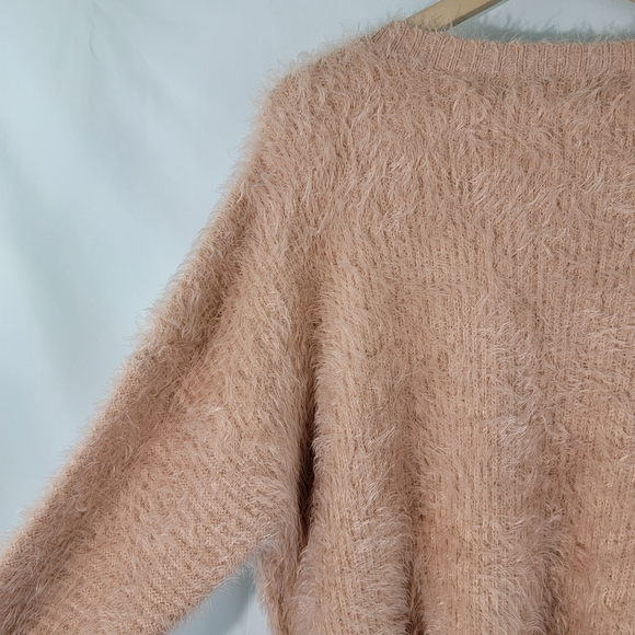 MINKPINK Pink Blush Crewneck Fuzzy Knit Pullover Sweater Size Large - Picture 7 of 10